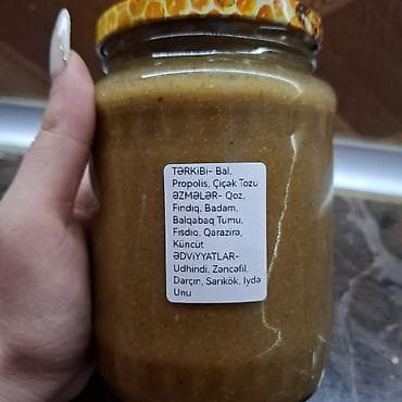 Təbii bal qarışımı – qidalandırıcı pastа Tərkibi etiketdə