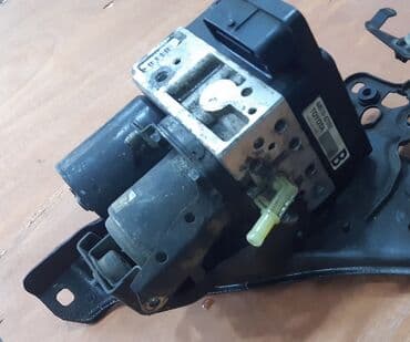 Фильтры: Toyota PRIUS, 2014 г., Б/у — 2