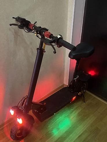 scooter şarjlı: Salam Skuter Çox yaxşı vəziyyətdədir Sürət 50-55 Tam şarjla 35km — 4