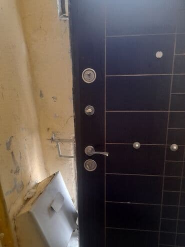 qapi tutacaqlari: Dəmir giriş qapısı - Material: möhkəm metal/dəmir konstruksiya, polad — 2