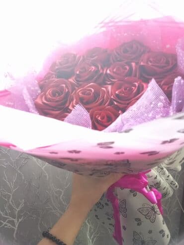 qızıl gül buketi: Məhsul: Dekorativ gül buketləri Təsvir:0553817438 nömrəsi ile elqe — 1