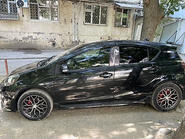 led isiqlar: Toyota Aqua: 1.5 l | 2015 il Hetçbek — 1