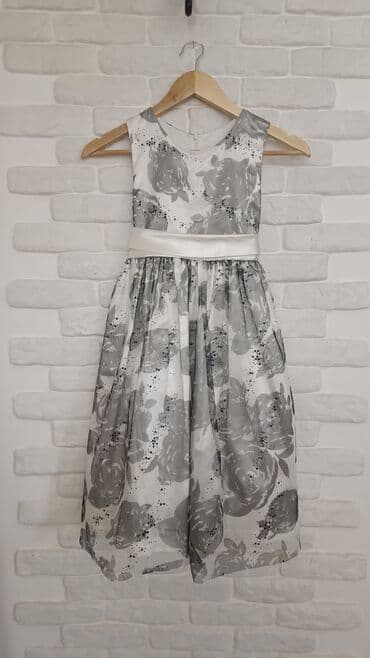 Paltar qız uşağına 7-10 yash