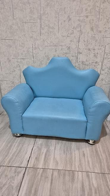 Usaq üçün divan.cirigi söküyü yoxdur.normal veziyyetdedir — 1