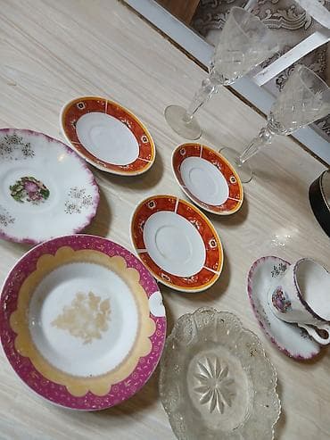 qebir sekilleri: Qarışıq porselen və şüşə qab dəsti - Müxtəlif ölçülü və naxışlı — 5