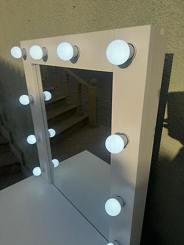 işlənmiş oturacaqlar: Yeni, Açılan, Laminat, Dördbucaq masa — 4