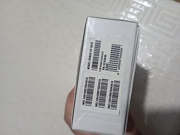philips xenium 9@9d: 2 dene planset və 1 dene telefon,telefona qeydiyyat lazımdı,plansetler — 3