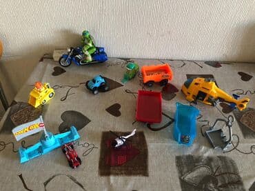 Uşaq oyuncaqları dəsti – Müxtəlif nəqliyyat və fiqurların qarışıq