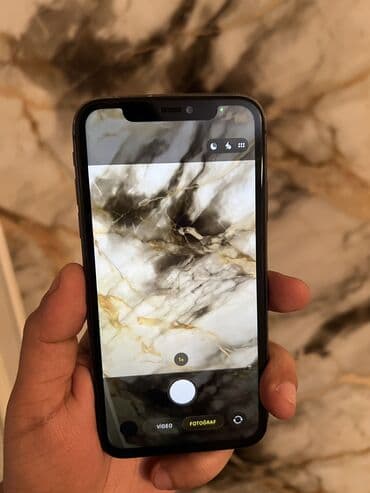 Bentley: IPhone 11, 64 GB, Jet Black, Face ID — 9