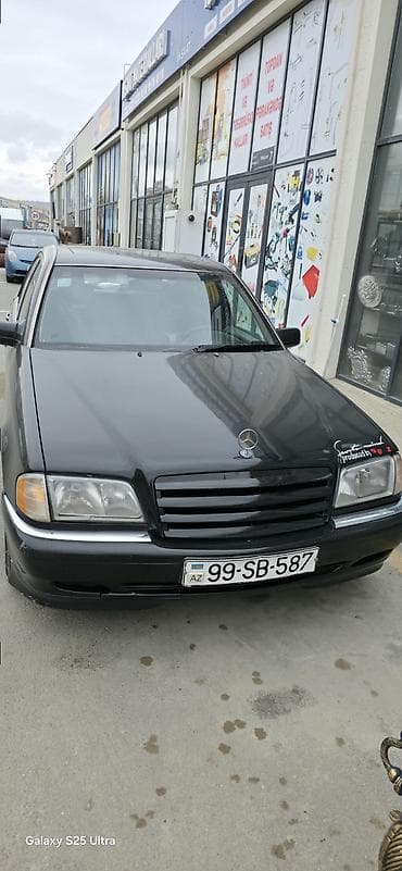 teker 265 35 18: Mercedes-Benz C 230: 2.3 l | Sedan — 3