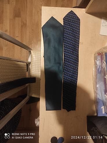 Qalstuk biri bir manat