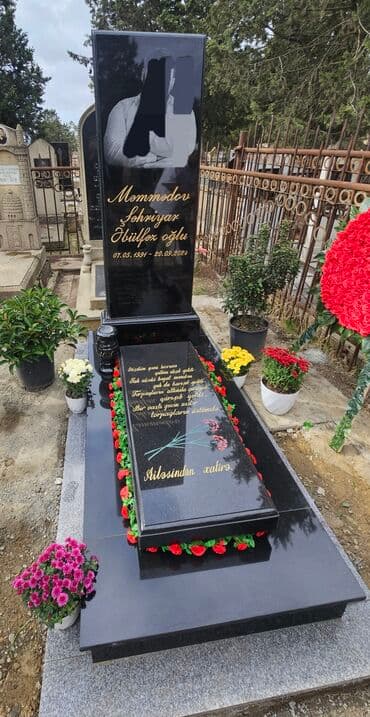 sürgülü cam balkon: Qəbir daşları — 4