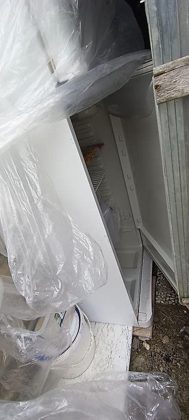 ipad satilir: İşlənmiş 2 qapılı Indesit Soyuducu Satılır, rəng - Ağ — 5