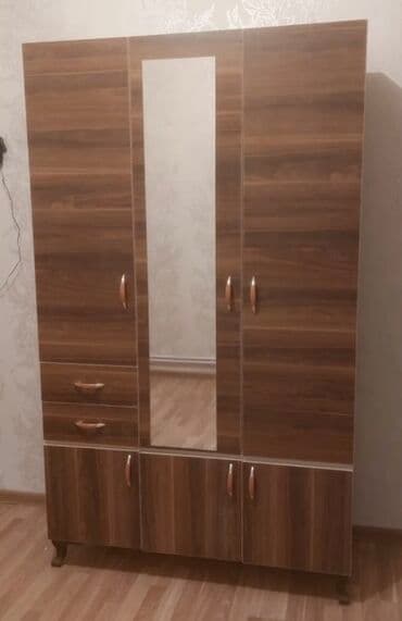ışkaf: Yeni, Açılan, 3 qapılı Düz dolab, Dolab-asılqan, Azərbaycan — 4