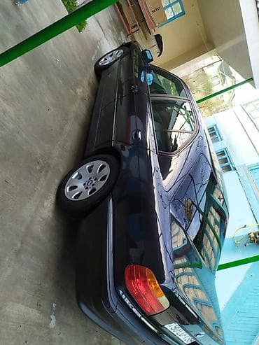 BMW: BMW 728: 2.8 л | 1995 г. Седан — 4