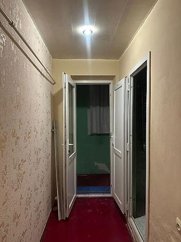 Mənzillər: 13mk 3 otaq 2 ci mərtəbə orta padyez .Vasiteci haqqi 100m — 2