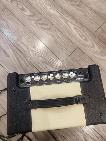 classic gitara: 1 ildir alinmisdir, usaq istifadə edə bilmədiyindən təcili satilir — 4