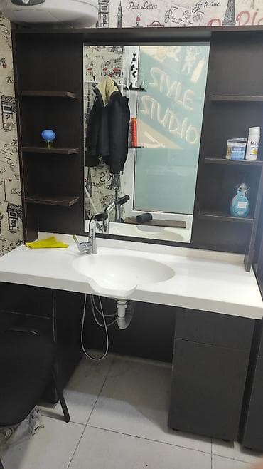 ber ber ustolu: Bərbər/saç ustası üçün tam təchizatlı iş yerinin mebeli və — 2