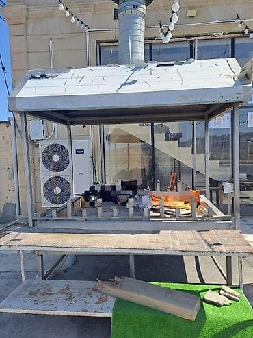 manqal barbeku: Qril aparatı 2200 Azn satılır. 60 toyuq tutur közdə.Reklam löhvesi — 2