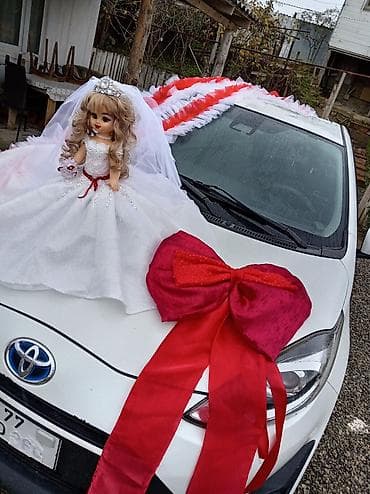 Toyota markalı maşınlar üçün bəzək komplekti – gəlin kuklası və