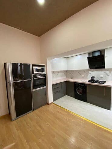 gəncə kiraye ev: Qız Qalasının yanında 3 mərtəbəli binanın 2-ci mərtəbəsində ümumi — 9