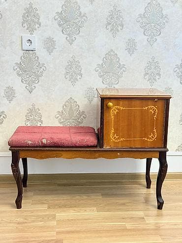 Klassik telefon/ayaqqabı oturacağı və yan dolablı konsol - Material at lalafo.az Klassik telefon/ayaqqabı oturacağı və yan dolablı konsol - Material
