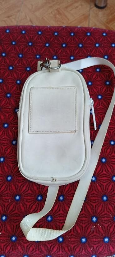 Ağ rəngli çiyin/çapraz istifadə üçün kiçik çanta - Material: hamar — 2