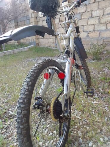 qruz nə deməkdir: Şəhər velosipedi Strim, 24" — 6