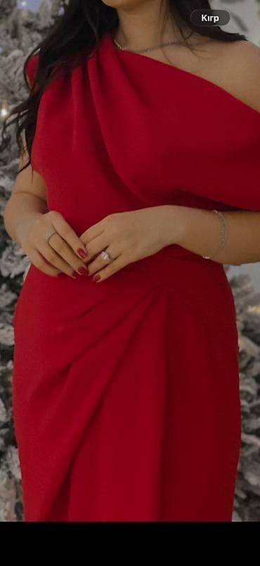 38 ölçü yeni kimidir Qırmızı ziyafət geyimi – asimmetrik, bir çiyinli