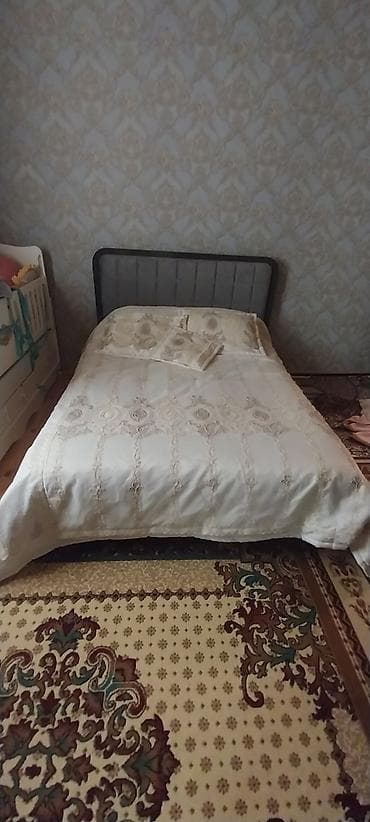 Yataq dəsti – ikinəfərlik taxt ustluyu - Yataq: yumşaq, parça ilə