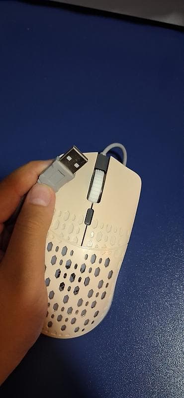 usb modem: Yüngül oyun siçanı – USB naqilli - Korpus: krem rəngli, alt hissəsi — 2