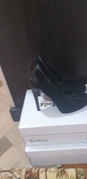 Tərliklər: Tuflilər, Ölçü: 35.5, rəng - Qara, İşlənmiş — 3