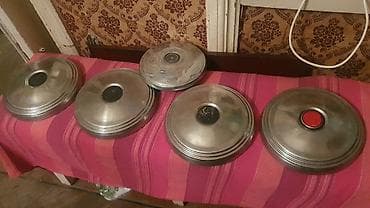 Məhsul: Klassik avtomobil üçün metal disq qapaqları (hubcap) dəsti — 1