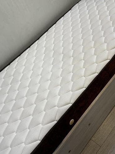 matras satilir: Eyni sekildeki matras satilir. Qiymeti 200 azn. Baha alinib. 1 ay — 5
