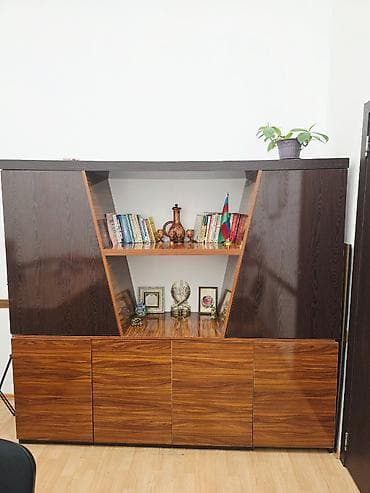 ofis dolablari: Livan mebelidi. Təmiz qoz ağacıdır. Əla vəziyətdədi Təcili satılır — 6