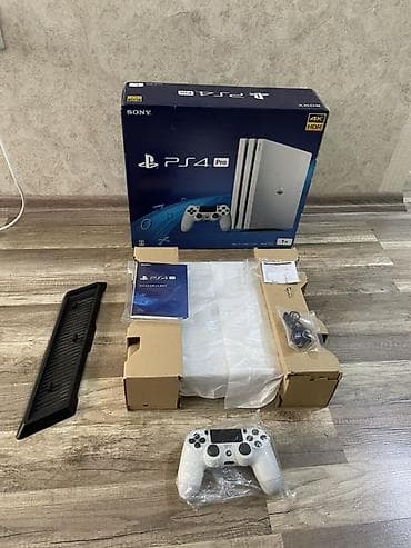 4 pro playstation: Yenidir,heç bir problemi yoxdur,Yaponiyadan alınıbdır,donmağı qızmağı — 4