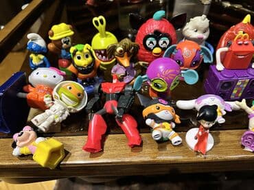 qız üçün oyuncaqlar: Mcdonald qiymet 3 - 5 azn arasi. minimum zakaz 15 azn Barter — 2