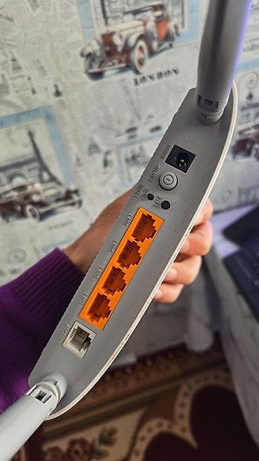 iphone 7 satış: TP-Link ADSL Wi‑Fi router Xüsusiyyətlər: - Model: TP-Link — 4