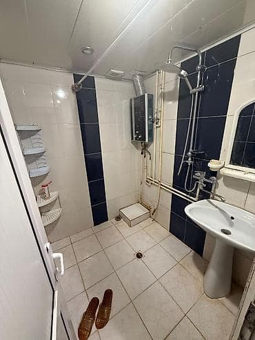 sarayda kirayə ev: Metro Nesimi 2 otaq metro yani 5/3 merbesi ayle xanımlar 2nefer beyde — 10