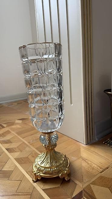 ceyran peci satilir: Bir vaza — 1