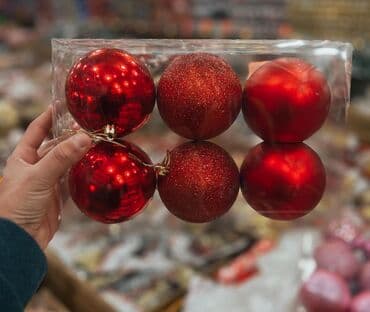 Bitkilər: 🆕Yolka oyuncağı 🎄🫠 Orta ölçü 🎄 6 ədədi 🛍️1 Paçka Qiymət:7 Azn — 3