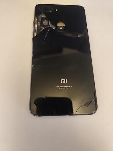 poko x 3 pro: Xiaomi Mi 8 Lite, 64 GB, rəng - Qara, 
 Qırıq, İki sim kartlı — 3