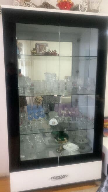 Şüşəli dolab vitrini lalafo.az -da Şüşəli dolab vitrini
