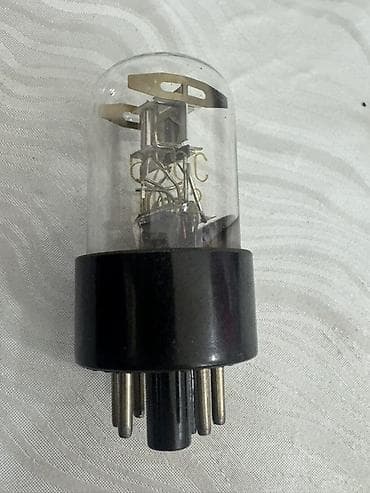 esensiya nədir: Məhsul: Elektron lampalar (radiolampa) dəsti Təsvir: - Çeşidli — 2