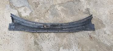 Mitsubishi airtrek üçün podpreslə kapot arasında olan kalçuk. tam