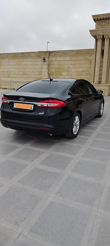 yanacaq masini satilir: Ford Fusion: 1.5 l | 2018 il 197000 km Sedan — 3
