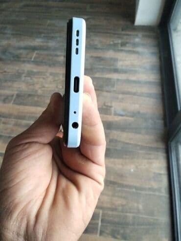 камера для машины: Oukitel markalı bu mobil telefon arxa tərəfində iki kamera və bir flaş — 2
