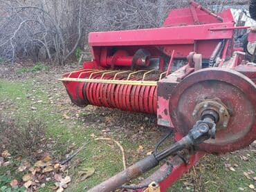 - Traktora qoşulan, PTO (kardanik val) ilə işləyən kiçik balya presi -