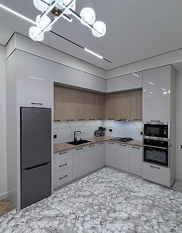 taxt matraslari: Mətbəx mebeli – U formalı, müasir dizayn - Üst dolablar: ağ parlaq — 5