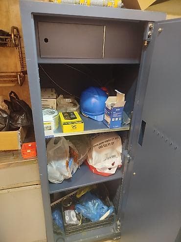 tibbi dolab: Tecili satilirAIPU markalı metal seyf/dolab - Rəng: tünd boz - Ön — 2